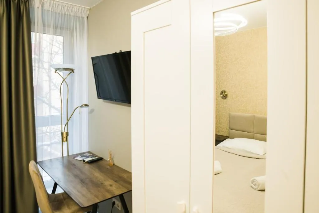 Double room 2-4 — Dharma Stay (4)