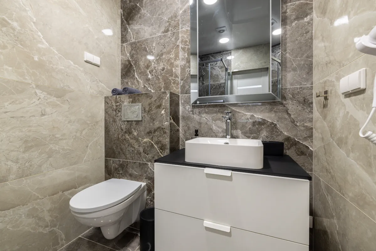Keturvietis kambarys 2-1 — Dharma Stay