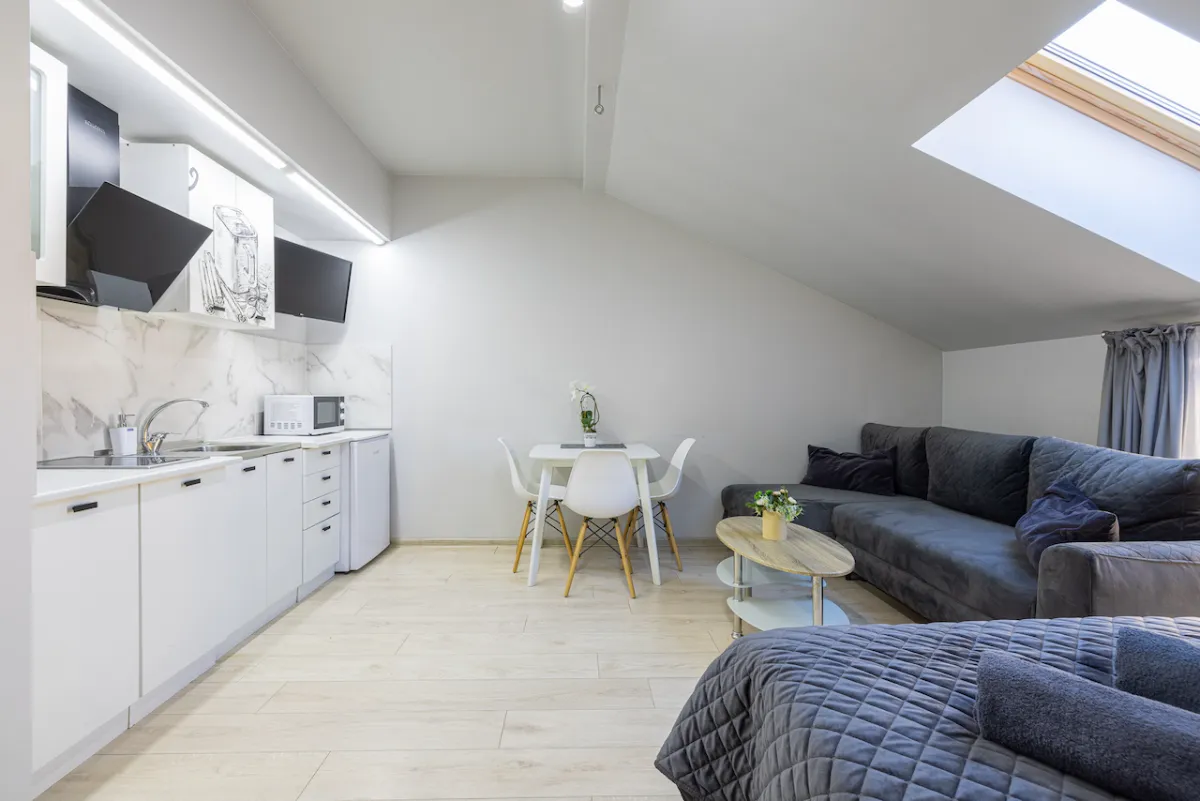 Keturvietis kambarys 3-2 — Dharma Stay
